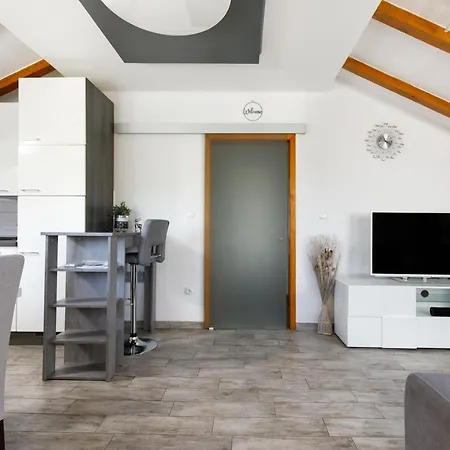 Stina Apartman