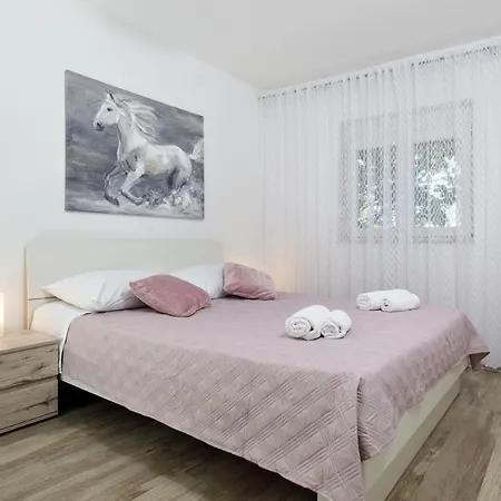 Stina Apartman